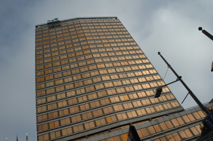 Dela gebouw op Keyserlei