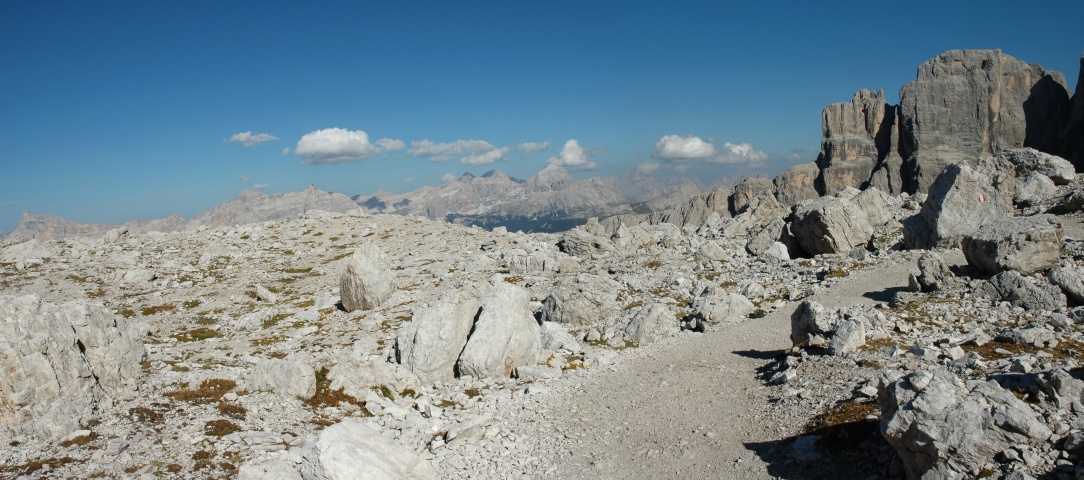 Hoogvlakte nabij Rif Cavazza al Pisciad� / Pisciad�h�tte