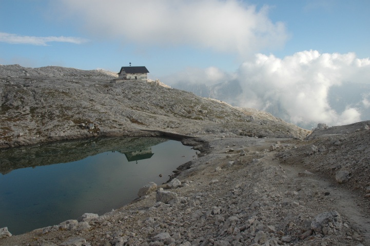 Lago del Pisciad� en de hut