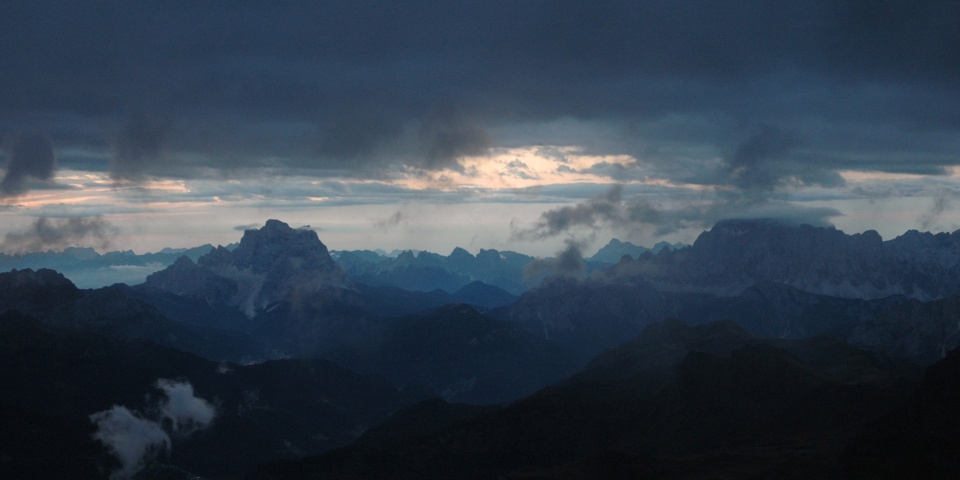 Zonsopgang op Piz Bo�