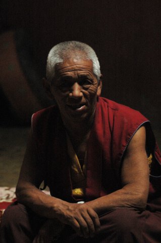 Monnik in Hundur gompa