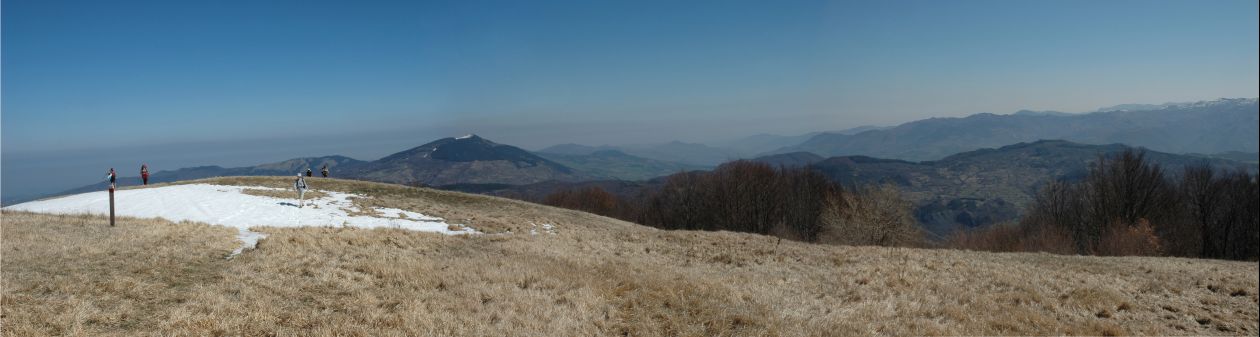 Van Passo del Brallo naar Campannette di Pej