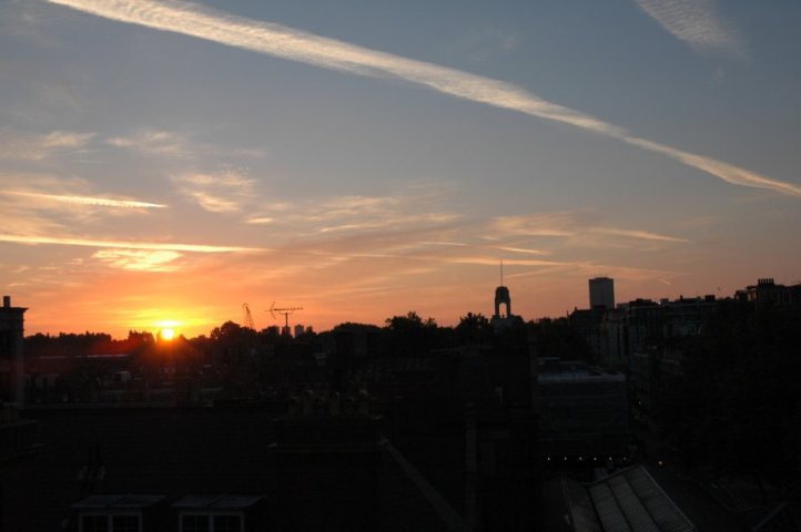 Zonsopgang vanuit hotelraam nabij Marleybone station
