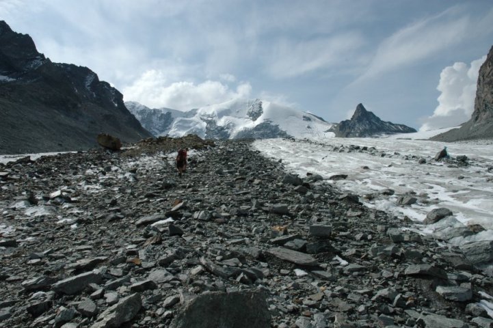 Op weg naar Arolla gletsjer