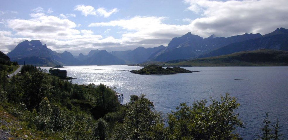 Tussen Hamn�y en Flakstad