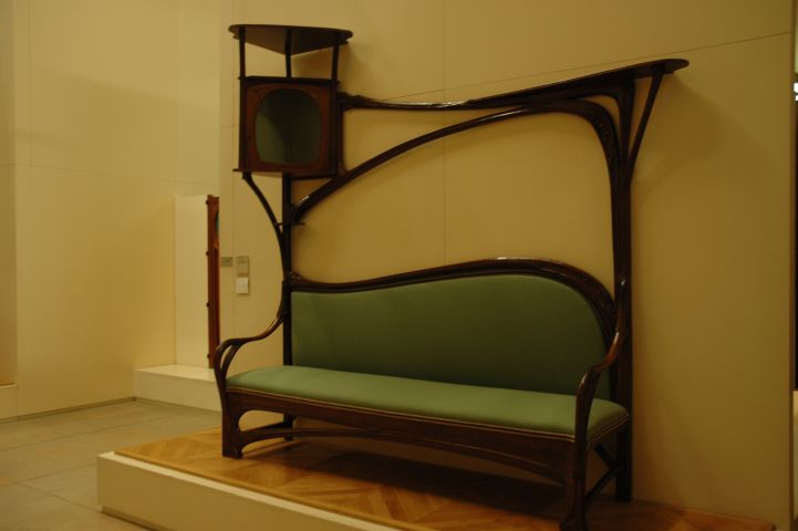 Hector Guimard: Banquette de fumoir