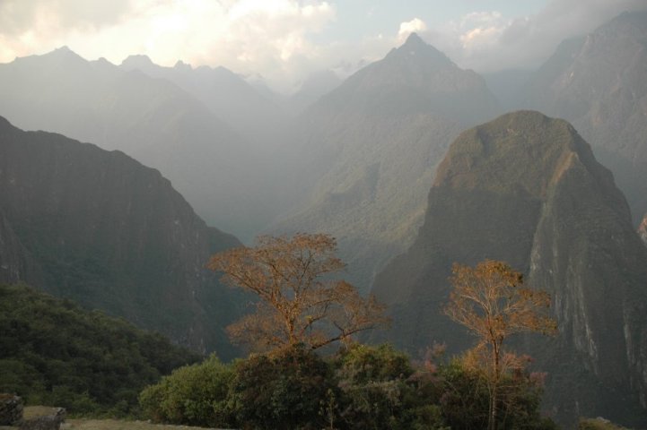 De bergen rond Machu Picchu