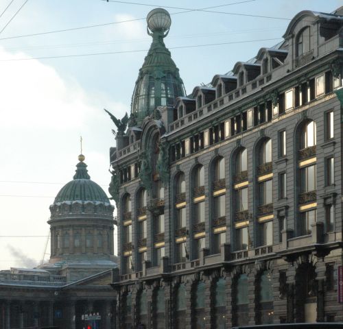 Singer-gebouw (boekhandel) op Nevskiy Prospekt