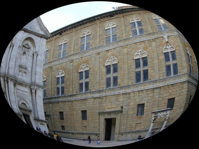 Pienza: Piazza PioII